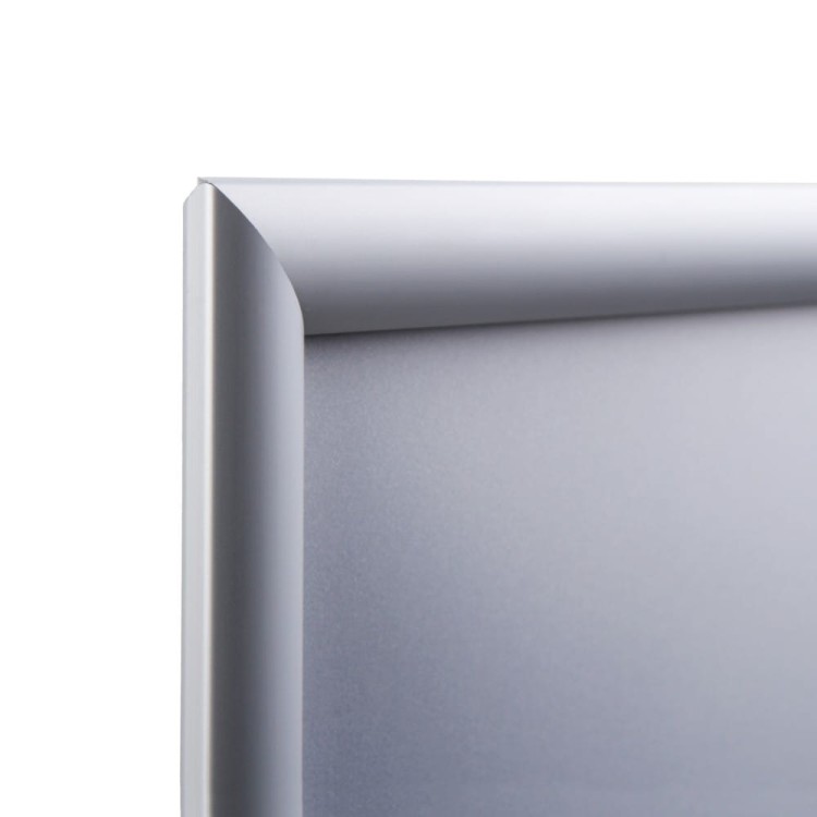 Ramka zatrzaskowa KRAST B2 (50,0 x 70,0 cm) aluminiowa srebrna z ostrym prostym narożnikiem i certyfikatem trudnopalności rama ramka plakatowa OWZ ścienna na plakat na zdjęcia profil 25 mm