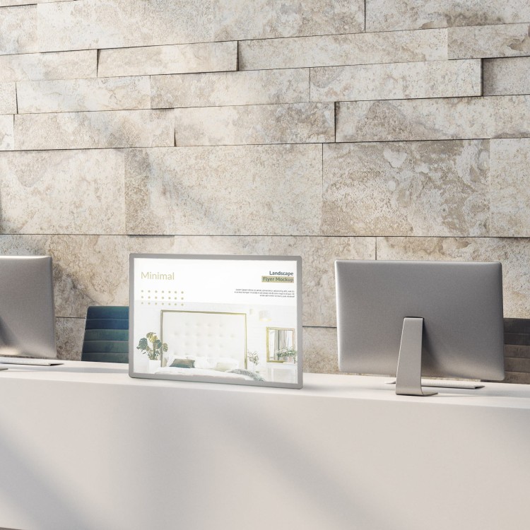 Ramka plakatowa A3 LED srebrna podświetlana w biurze na biurko lub stół