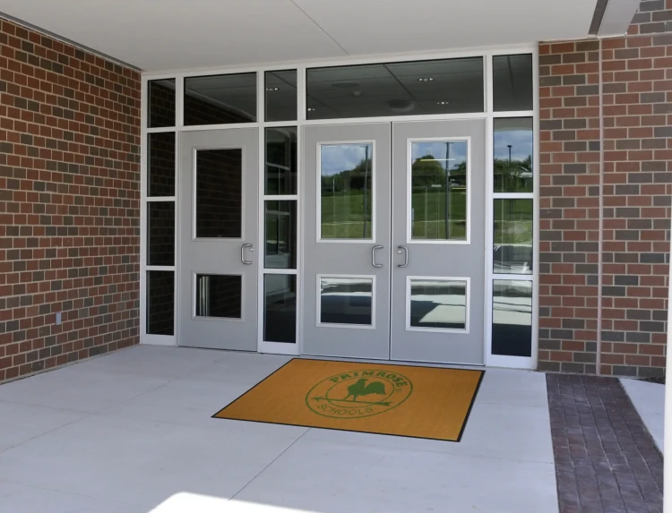 Mata podłogowa Universal Brush Guard - wycieraczka dywanik wykładzina z logo do zastosowań wewnętrznych i zewnętrznych