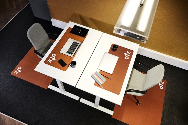 Mata podłogowa ochronna Office Floor Guard - mata ochraniacz podłogowy z logo pod krzesło