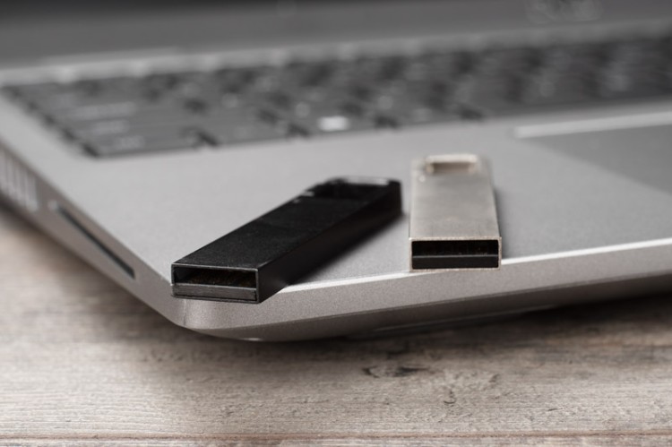 Pamięć USB TORINO 16 GB czarny z logo