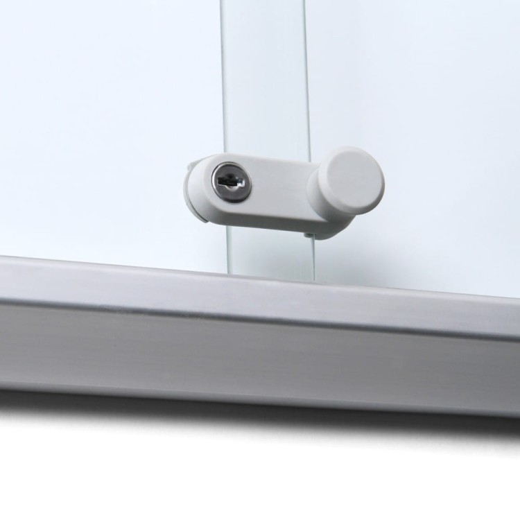 Detal - Gablota magnetyczna SL 9xA4 66x92 cm z przesuwanymi drzwiami zamykana na kluczyk do użytku wewnętrznego gablota wewnętrzna z certyfikatem trudnopalności B1 gablota ogłoszeniowa gablota informacyjna tablica ogłoszeń tablica informacyjna