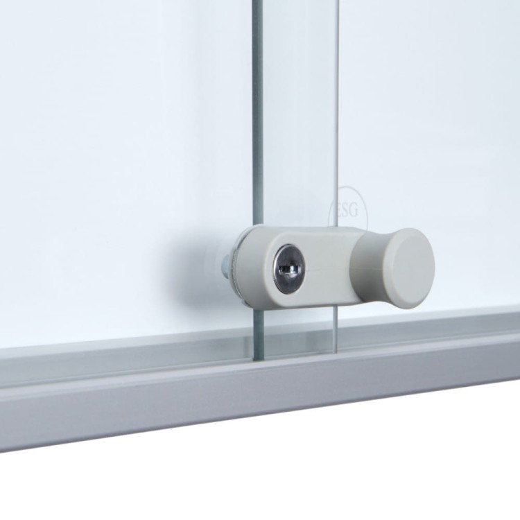 Detal - Gablota magnetyczna SLIM 21xA4 154x92 cm z przesuwanymi drzwiami zamykana na kluczyk do użytku wewnętrznego gablota wewnętrzna gablota ogłoszeniowa gablota informacyjna tablica ogłoszeń tablica informacyjna