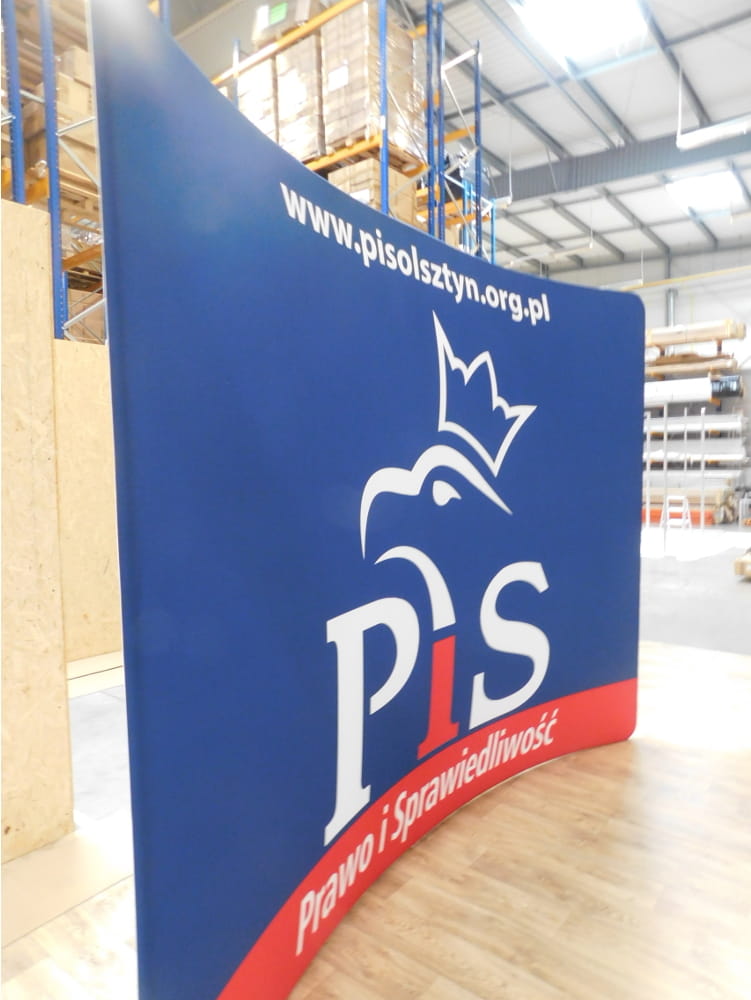 Curved Fabric Banner Stand - Horizontal 300 x 240 cm