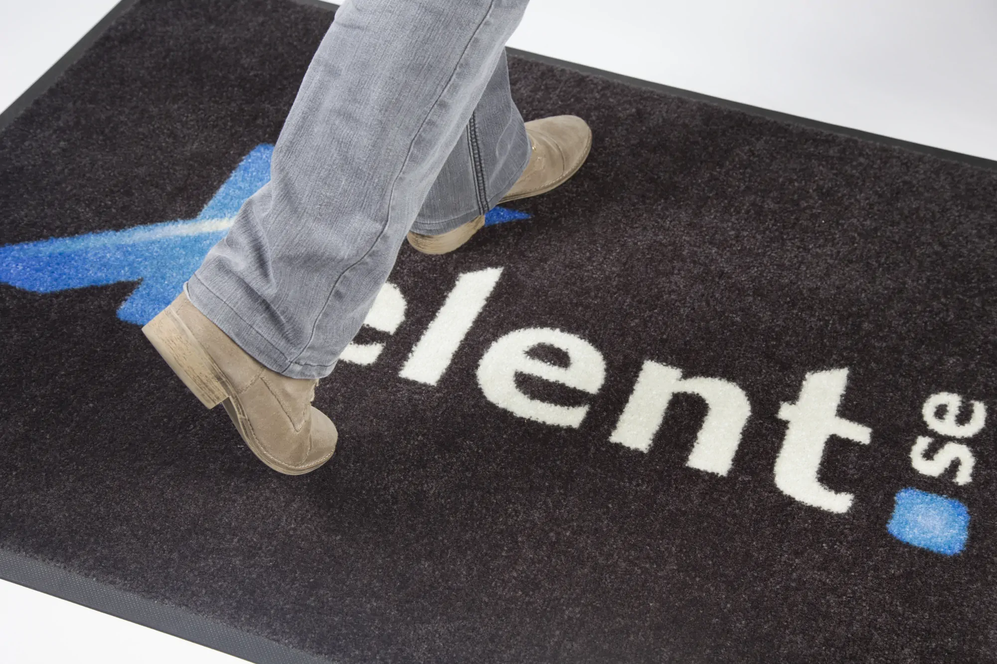 Mata podłogowa Interior Guard Brush - dywanik wycieraczka wykładzina z logo do zastosowań wewnętrznych